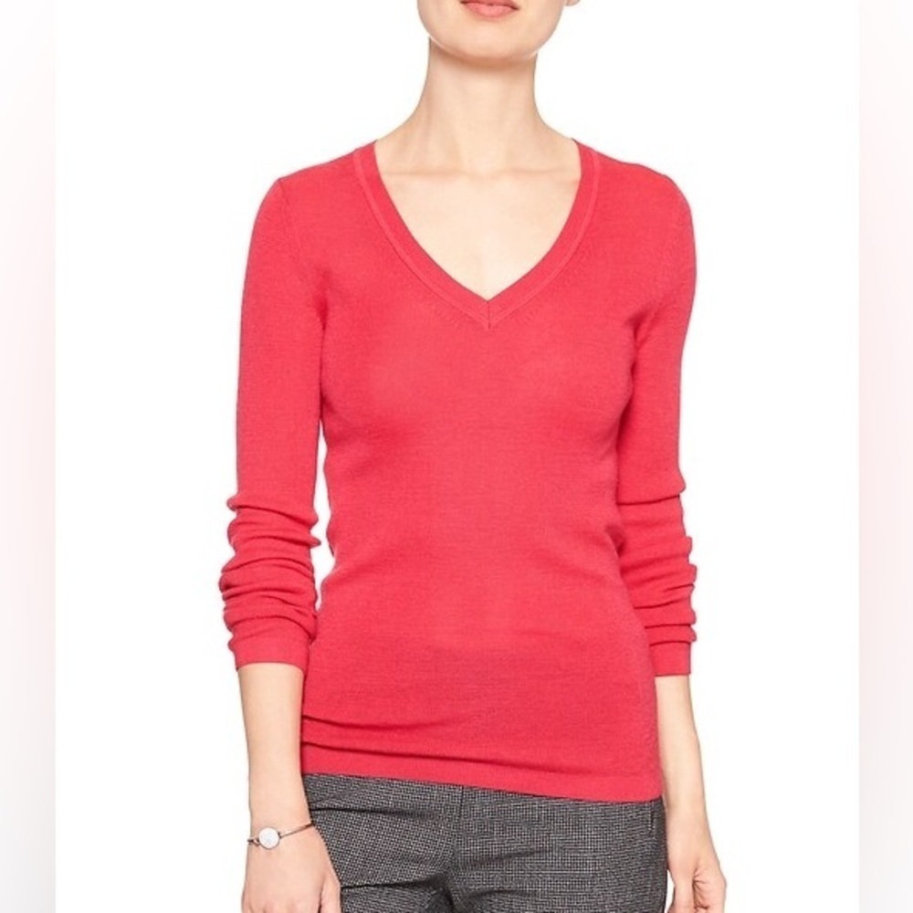 BANANA REPUBLIC 100% Merino Wool Sweater Top Red Size S Casual Work Holiday